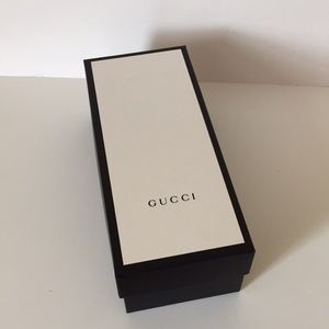 GUCCI shoe box w/ribbon